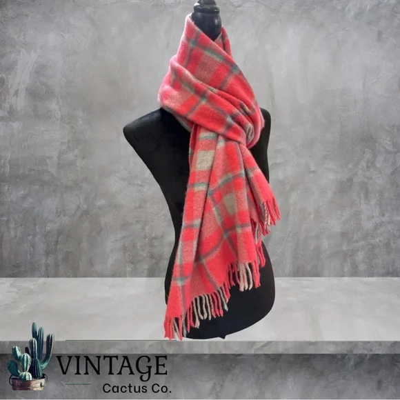GORGEOUS JCREW PLAID WOOL SCARF w/TASSELS 🧣 - Picture 3 of 8